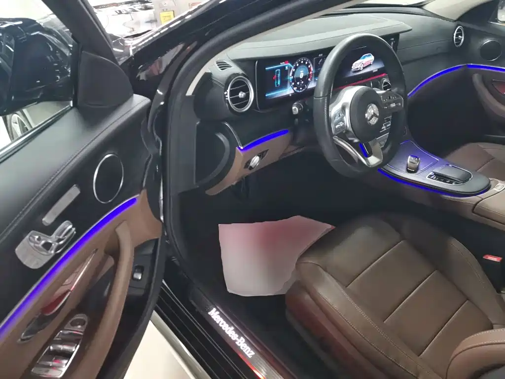 Mercedes-Benz E-Class 2020 — фото 16