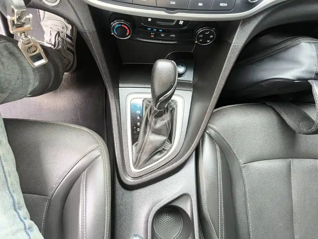 Buick Excelle 2021 — фото 10