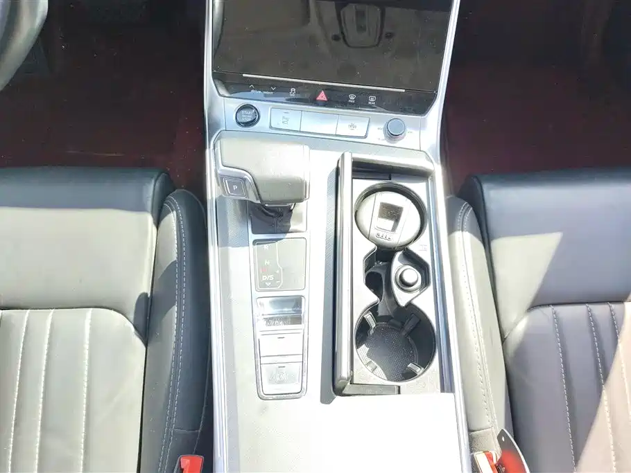 Audi A6L 2023 — фото 16