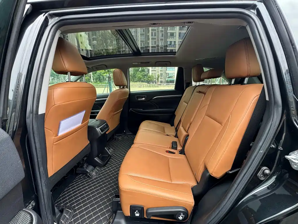 Toyota Highlander 2018 — фото 12