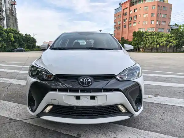 Toyota Yaris L 2021