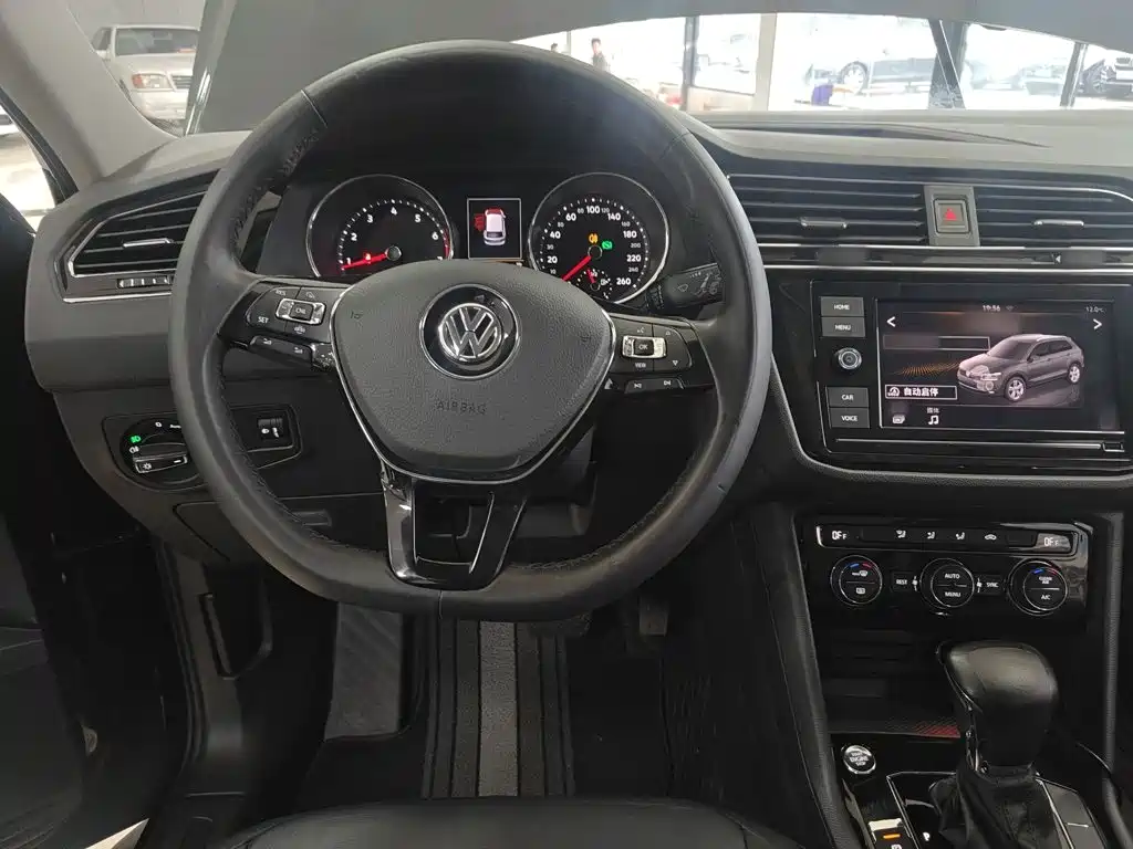 Volkswagen Tiguan L 2019