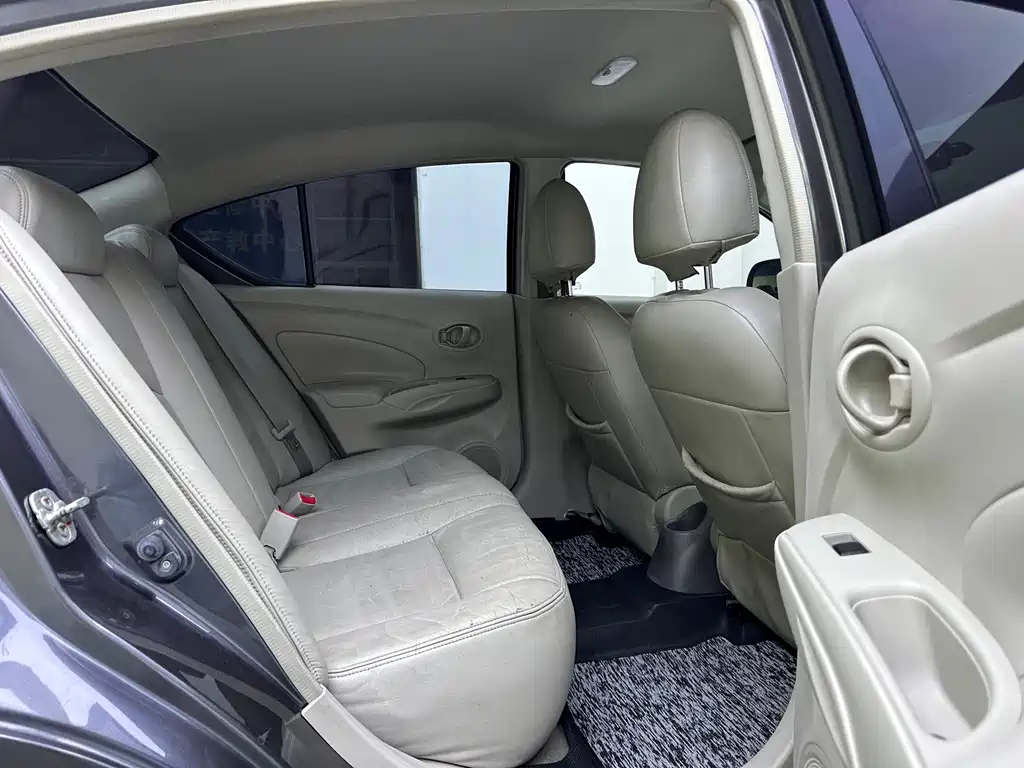Nissan Sunny 2015 — фото 11