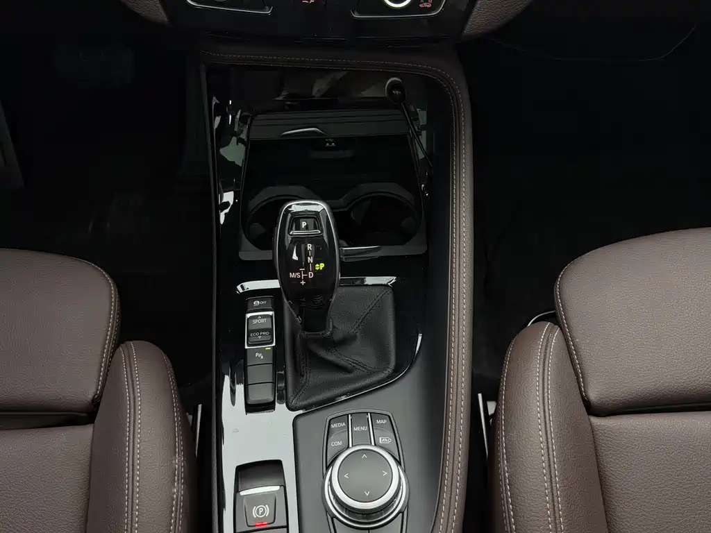 BMW X1 2021 — фото 13