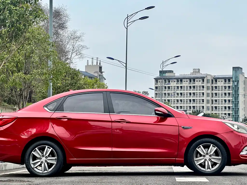 Changan Eado 2016 — фото 4