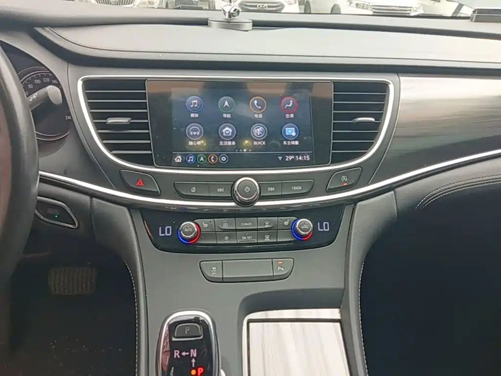 Buick LaCrosse 2022 — фото 13