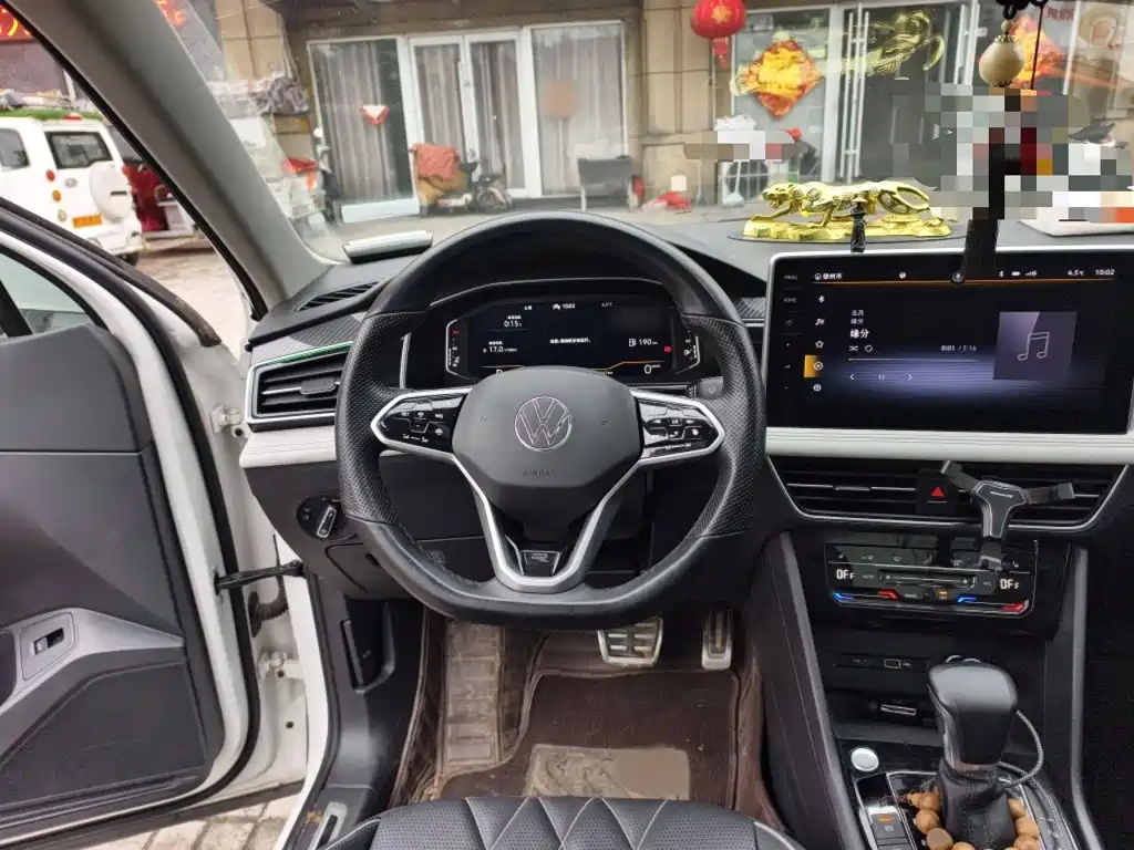 Volkswagen Tiguan L 2022