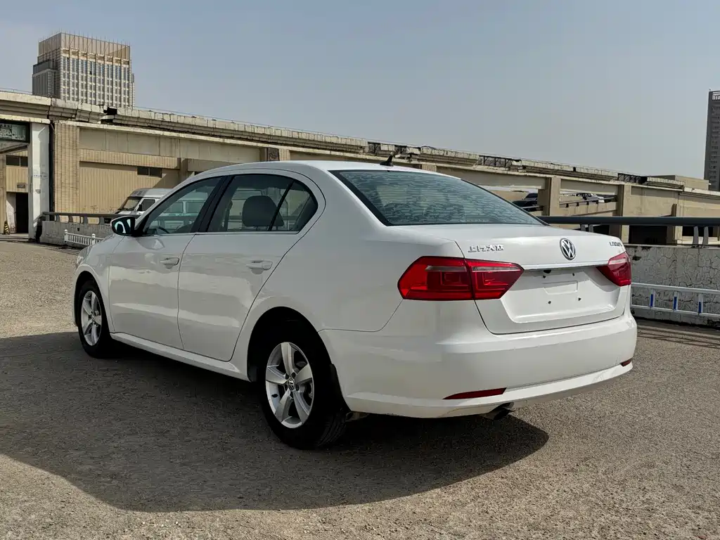 Volkswagen Lavida 2018 — фото 15
