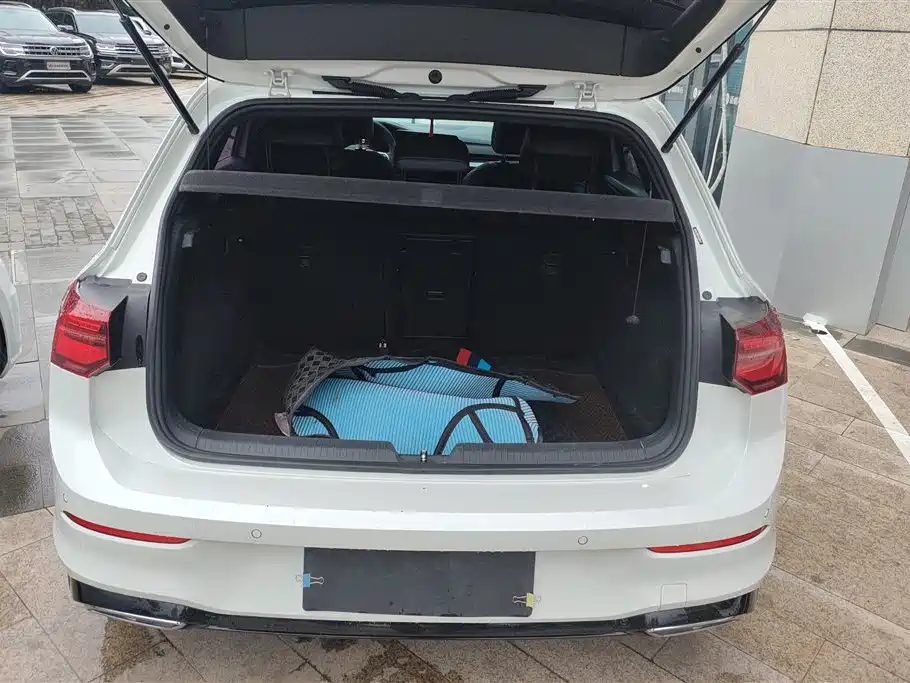 Volkswagen Golf 2021