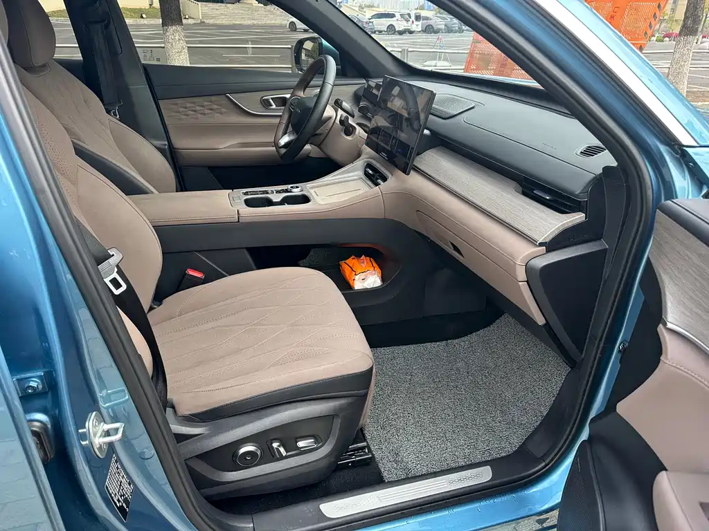 Chery Tiggo 8 PLUS C-DM 2025 — фото 8