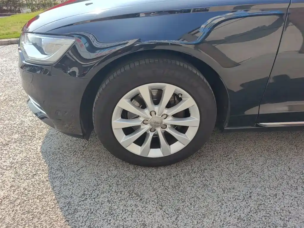 Audi A6L 2015 — фото 23
