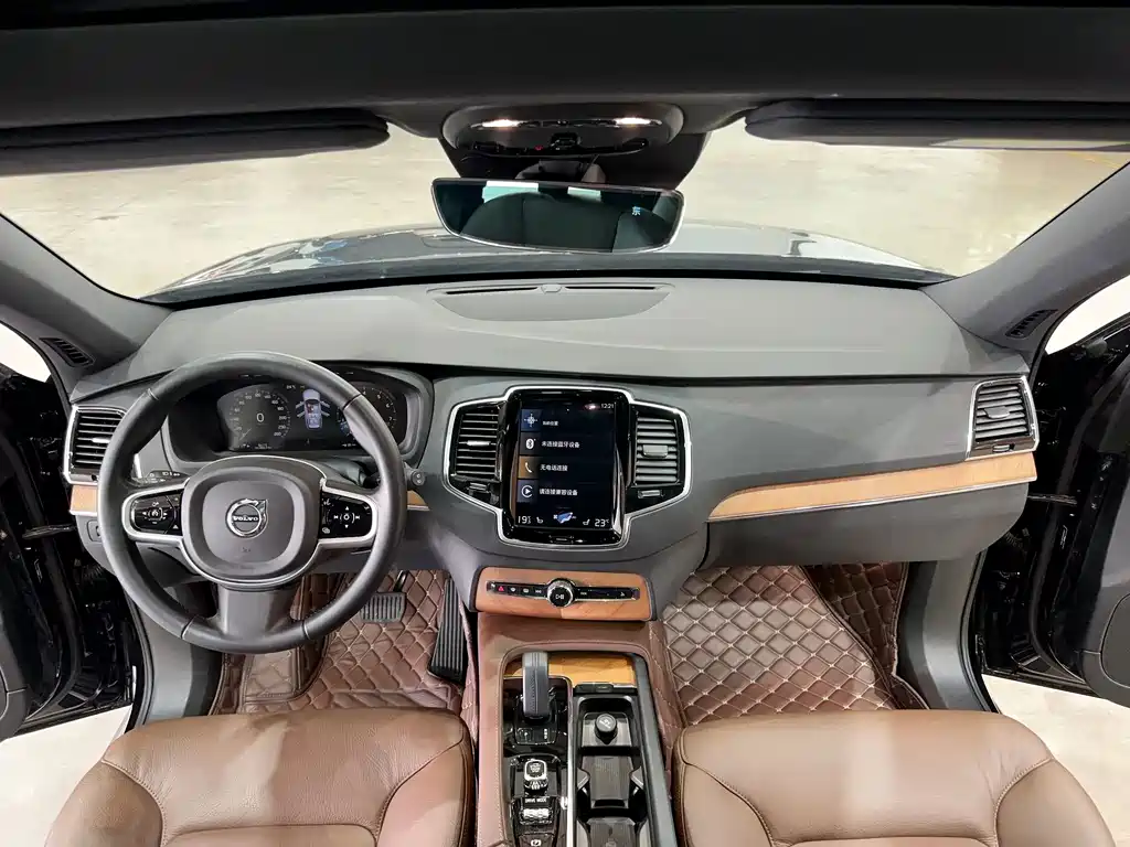 Volvo XC90 2021 — фото 20