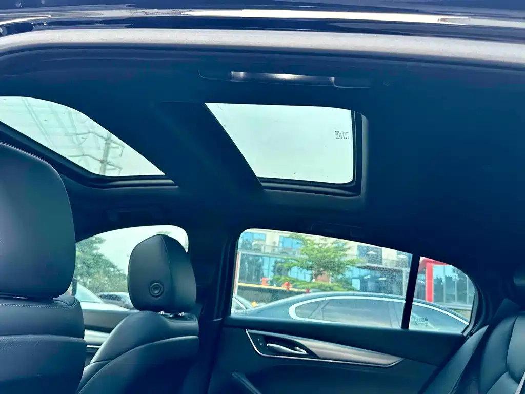Cadillac CT5 2023 — фото 17