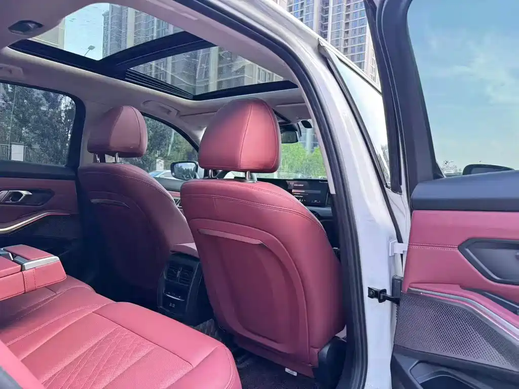 BMW 3 Series 2025