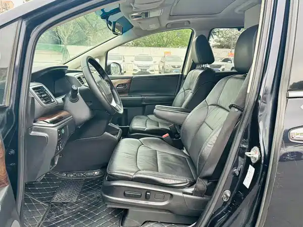 Honda Odyssey 2015