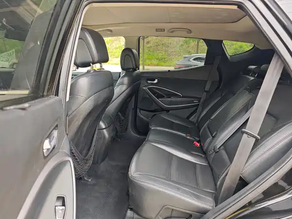 Hyundai Santa Fe 2013