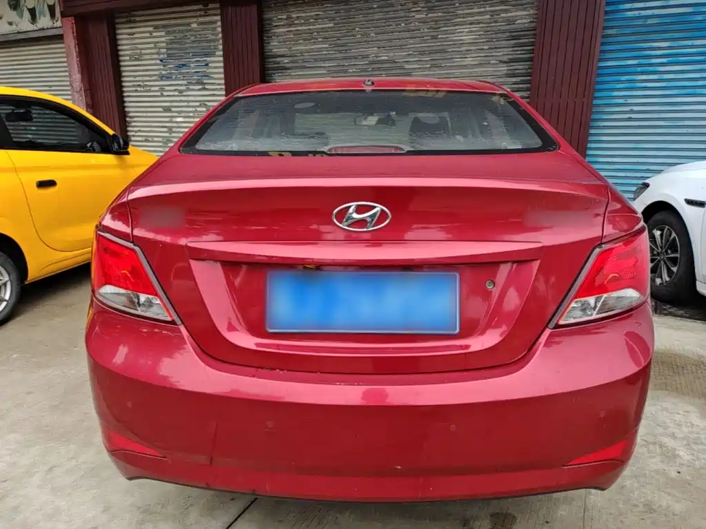Hyundai Verna 2015