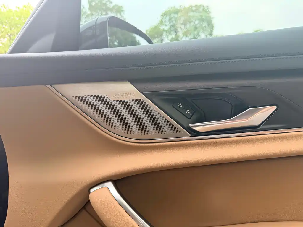 Jaguar XFL 2023 — фото 12