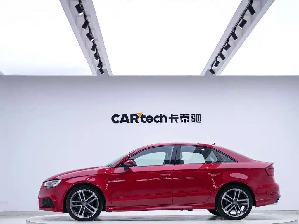 Audi A3 2018 — фото 3