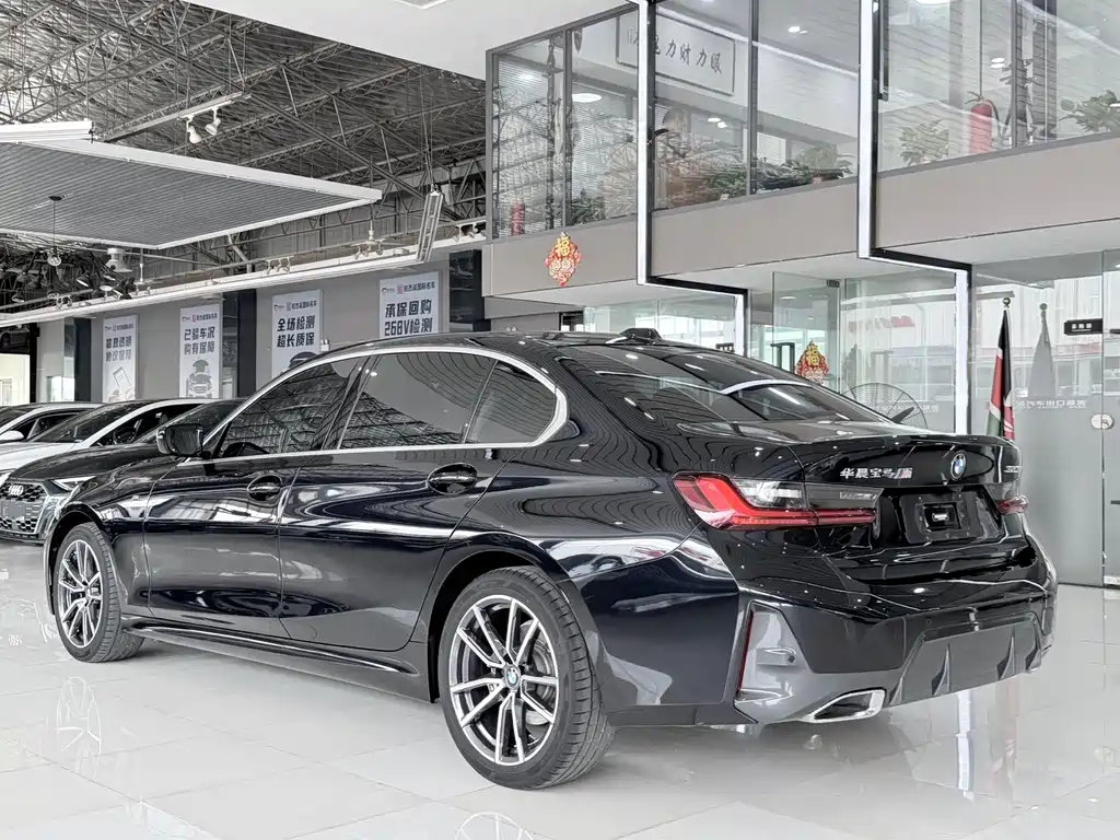 BMW 3 Series 2022 — фото 15