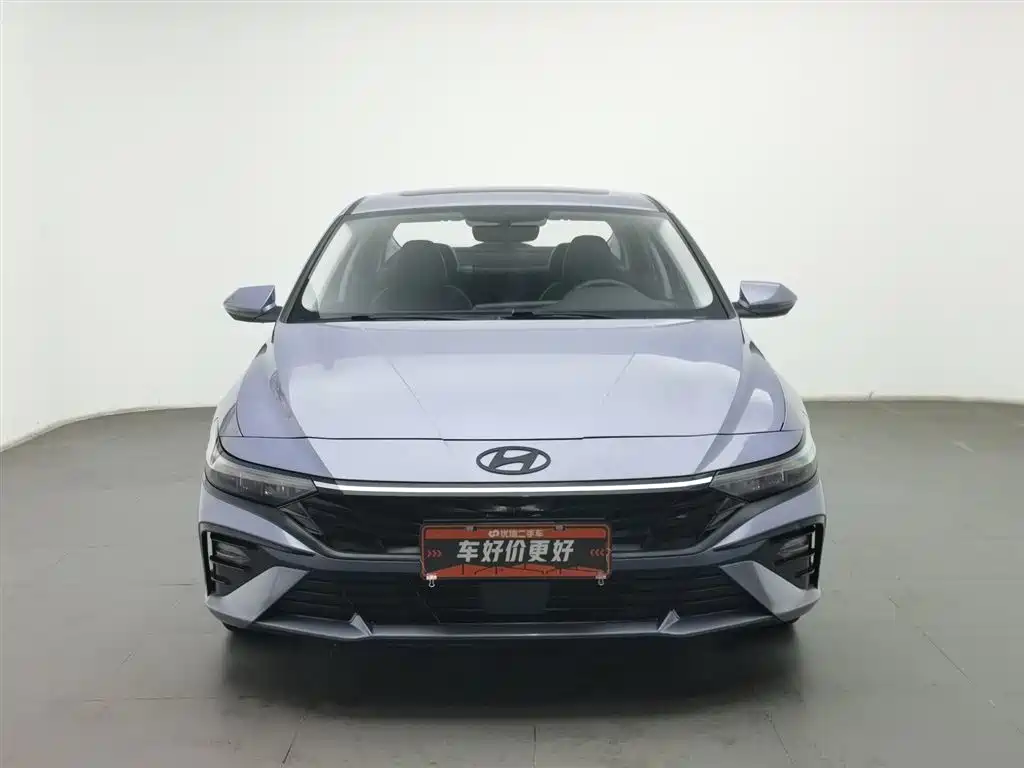 Hyundai Elantra 2024 — фото 3