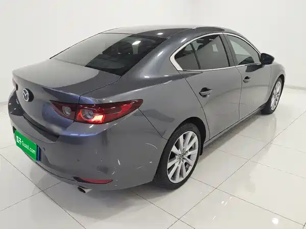Mazda 3 Axela 2021