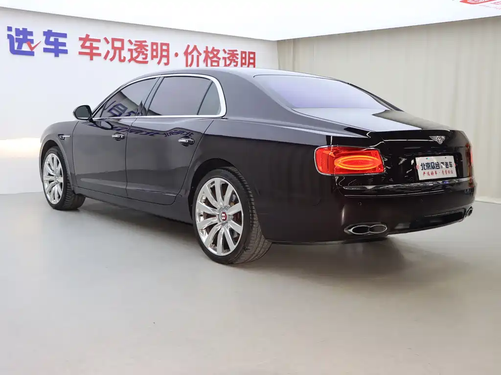 Bentley Flying Spur 2018 — фото 31