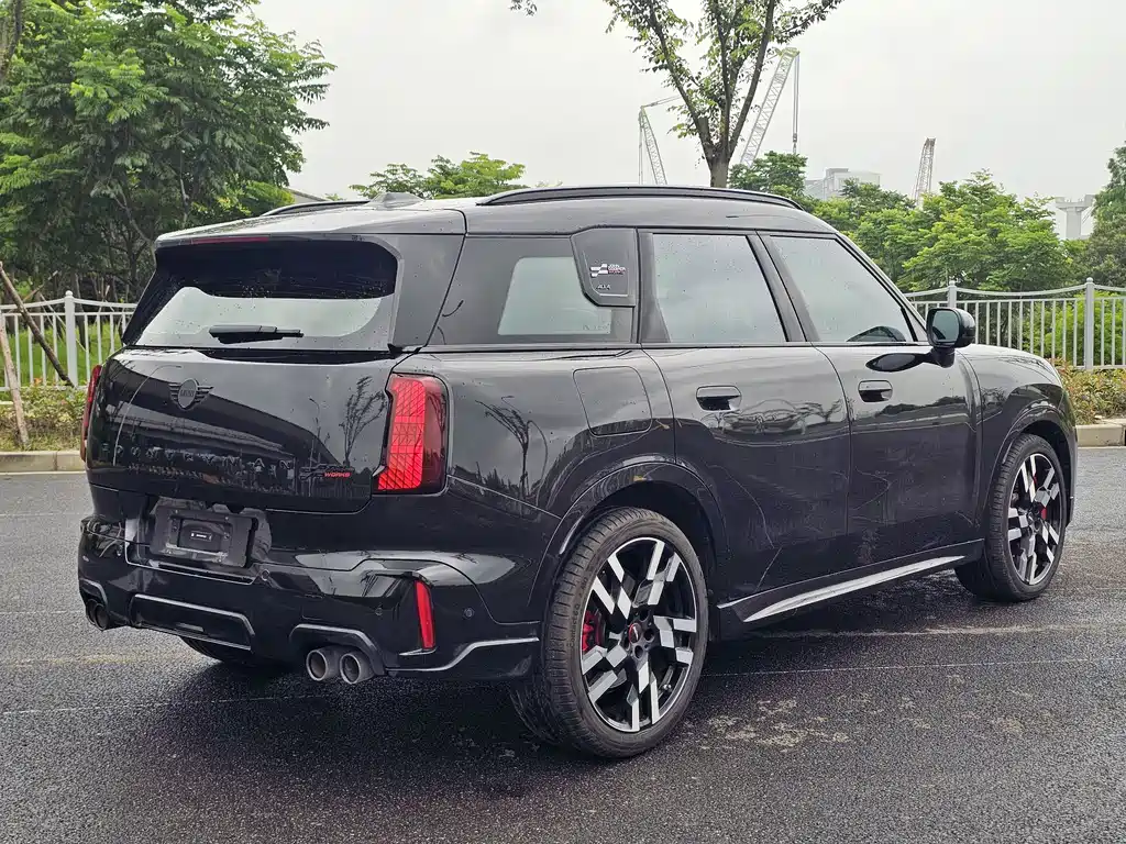 MINI JCW Countryman 2024 — фото 13