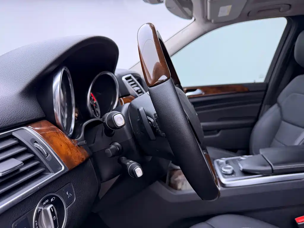 Mercedes-Benz M-Class 2015 — фото 13