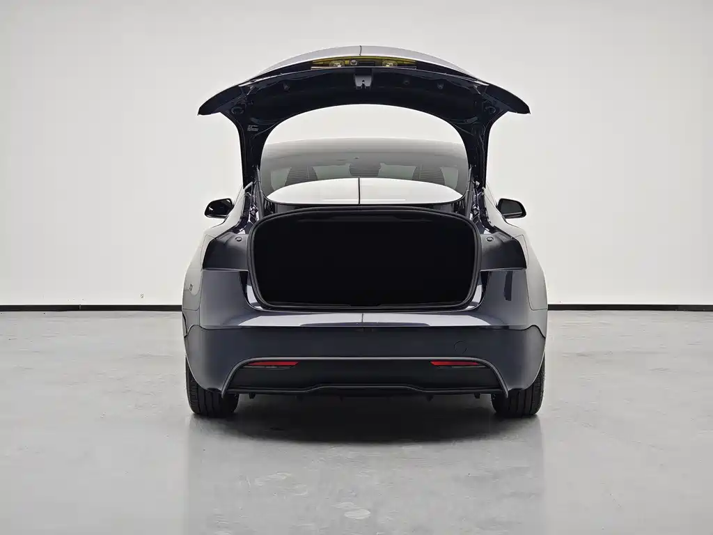 Tesla Model 3 2024 — фото 16