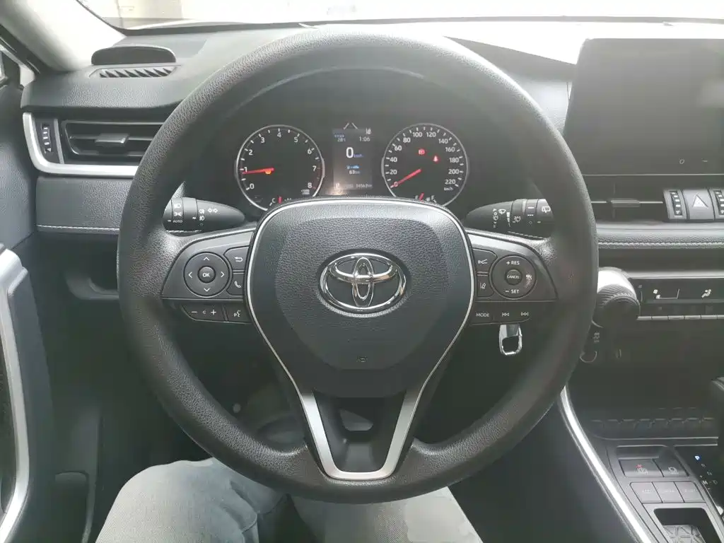 Toyota RAV4 2024
