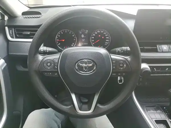 Toyota RAV4 2024