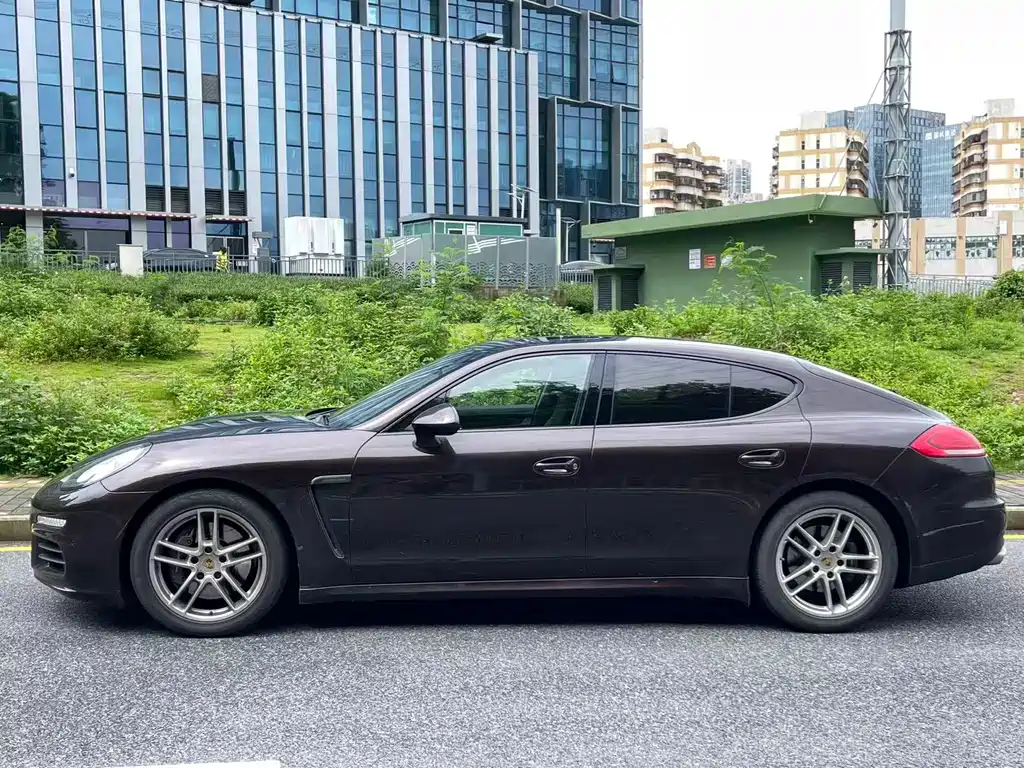 Porsche Panamera 2016 — фото 9