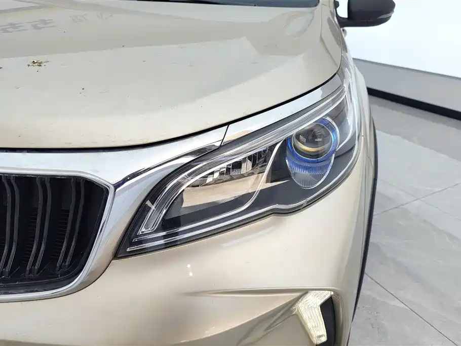 Geely Vision X3 2021 — фото 5
