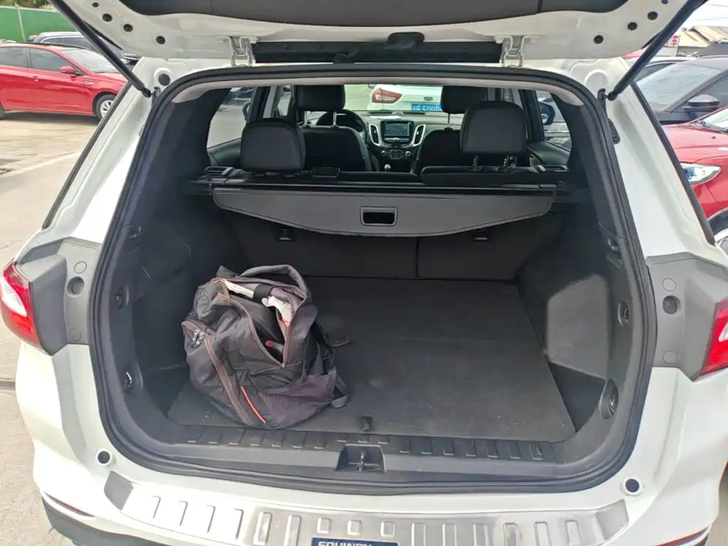 Chevrolet Equinox 2018 — фото 19