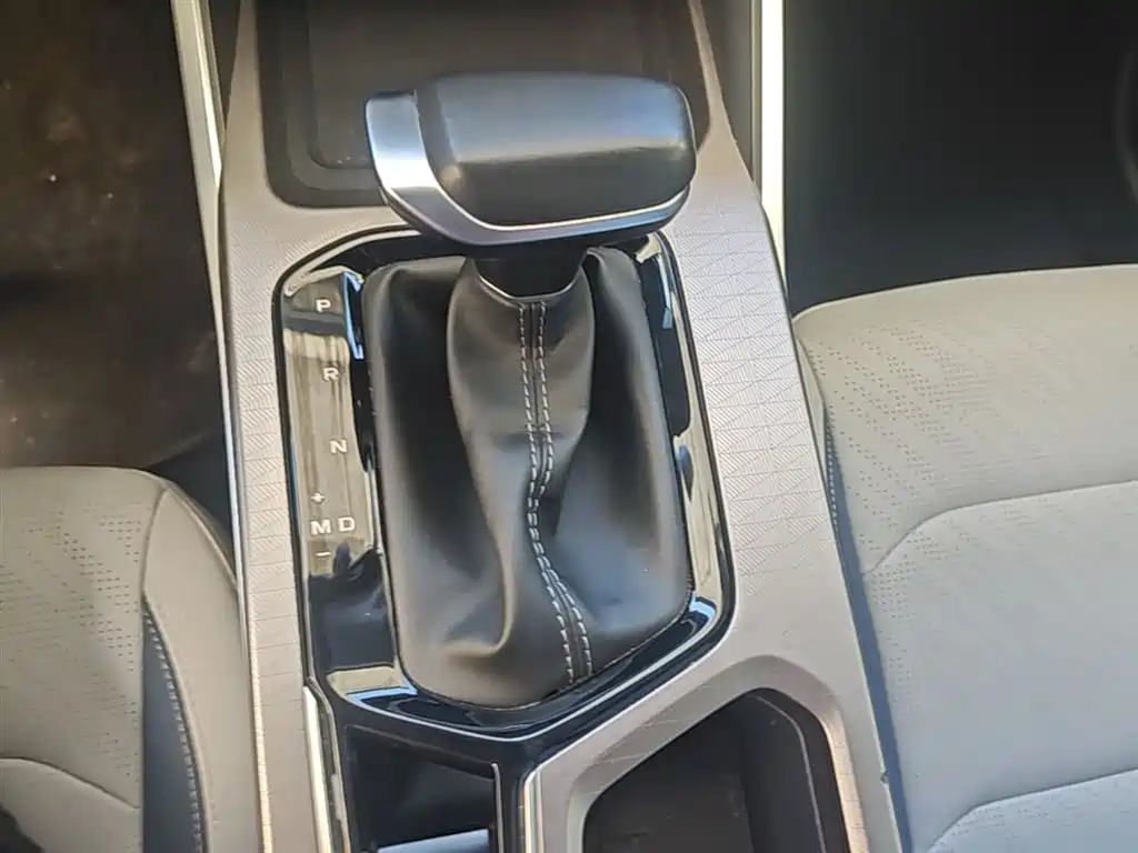 Geely Emgrand 2023 — фото 14