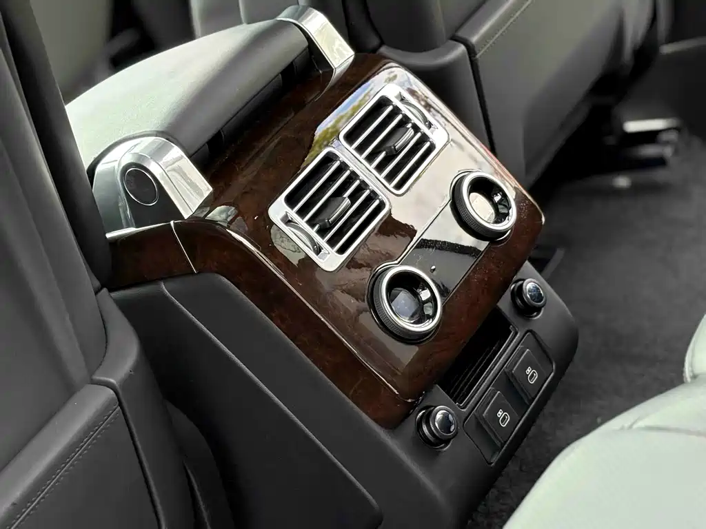 Land Rover Range Rover 2021 — фото 10