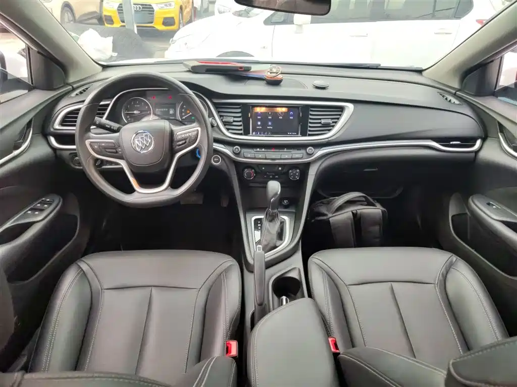Buick Excelle 2022 — фото 12