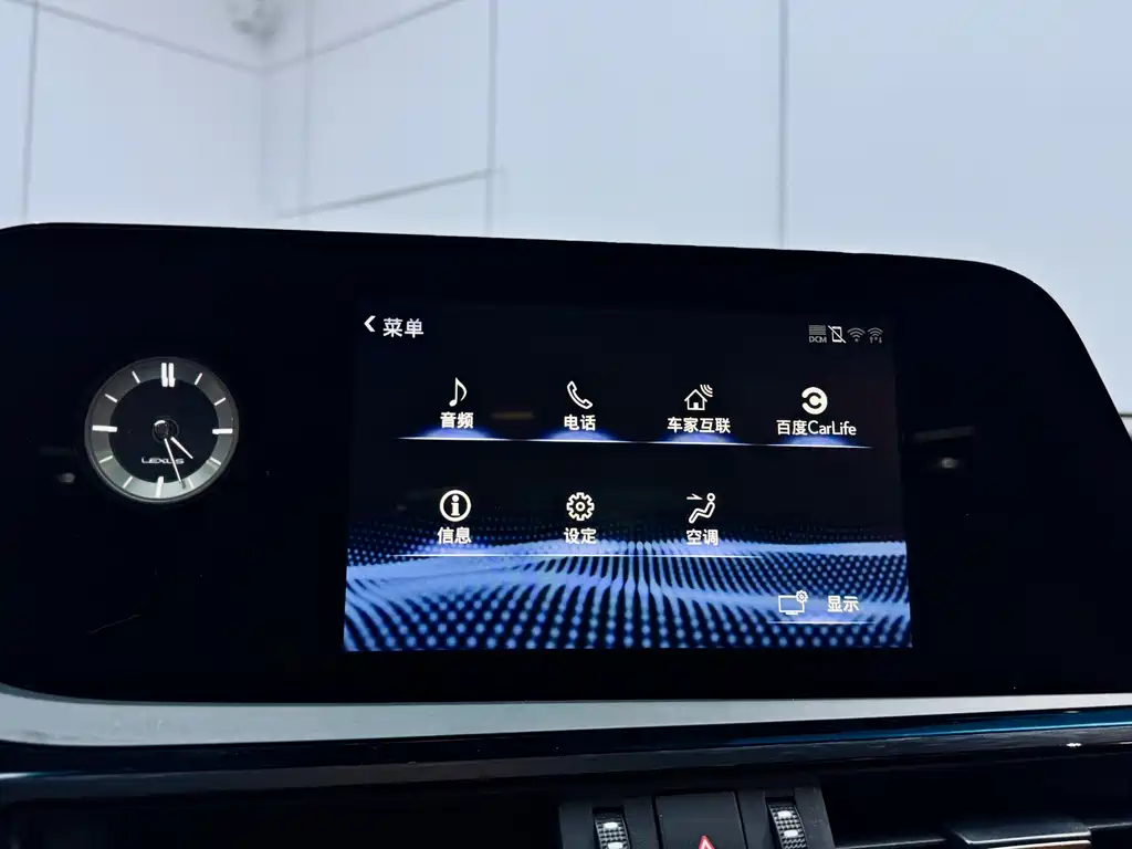 Lexus ES 2022 — фото 13