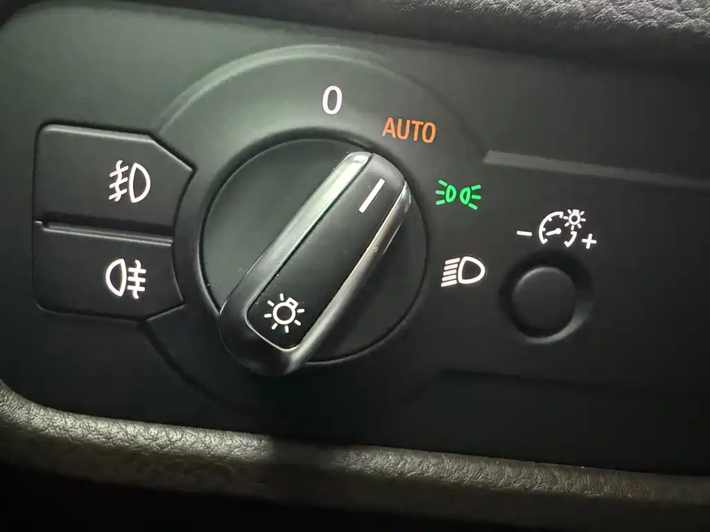 Volkswagen Touareg 2017 — фото 20