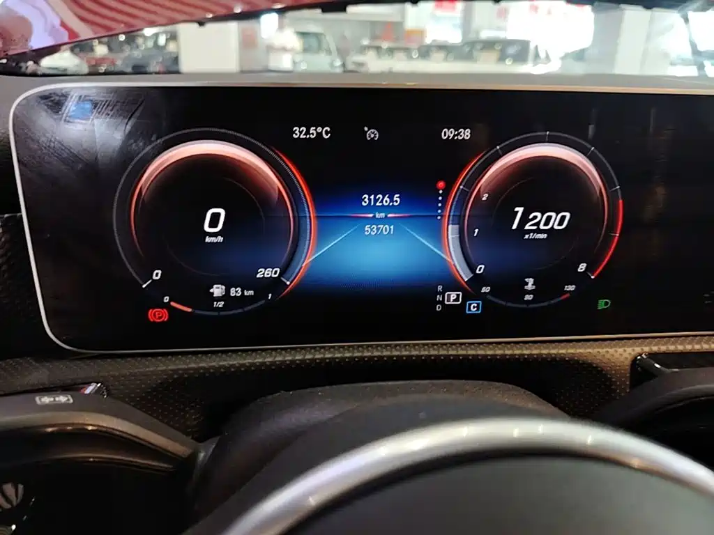 Mercedes-Benz A-Class 2019 — фото 12