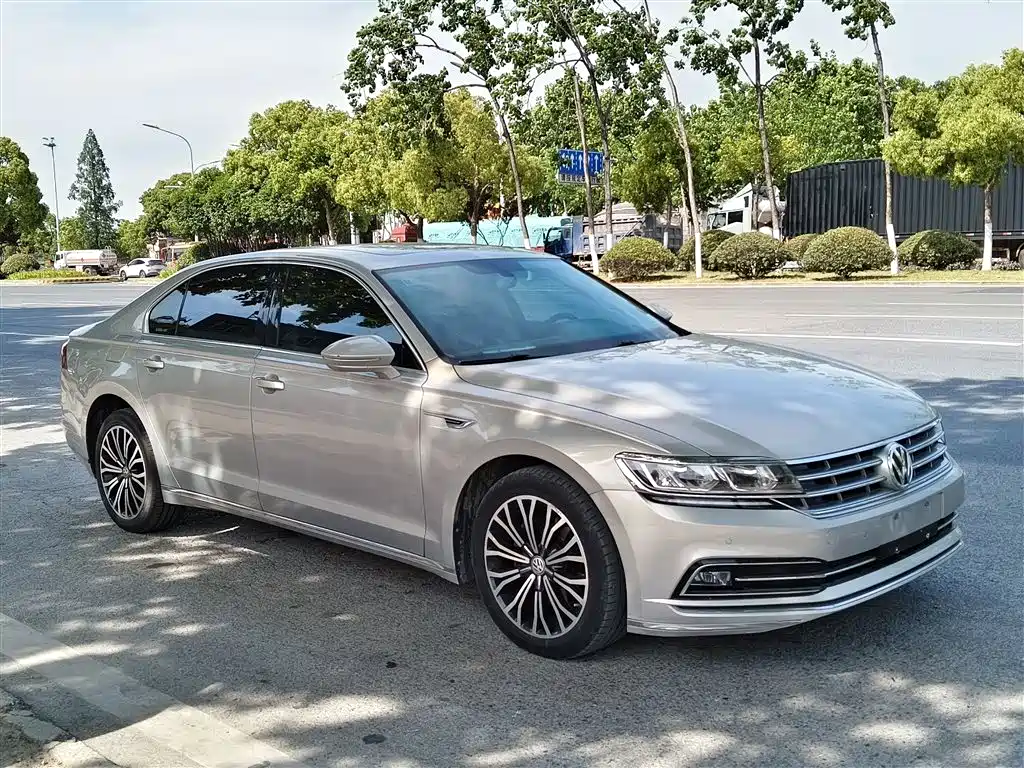 Volkswagen Phideon 2018 — фото 4
