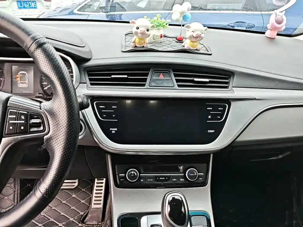 Geely Emgrand GS 2018 — фото 13