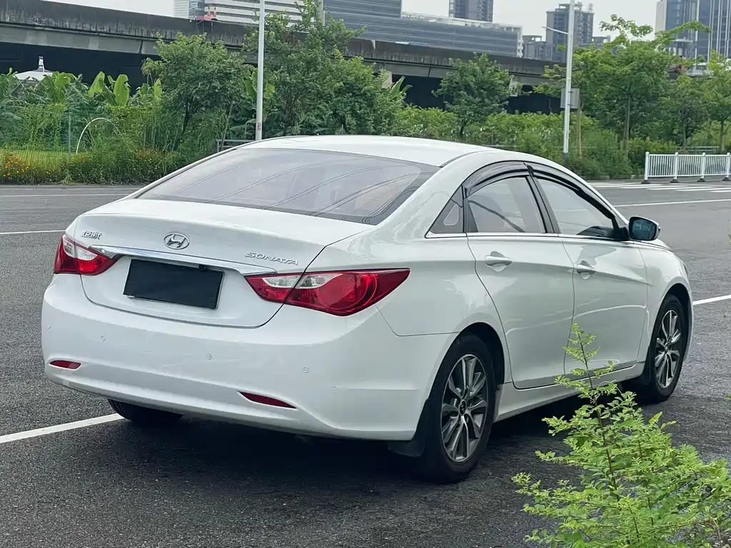Hyundai Sonata 2014 — фото 9