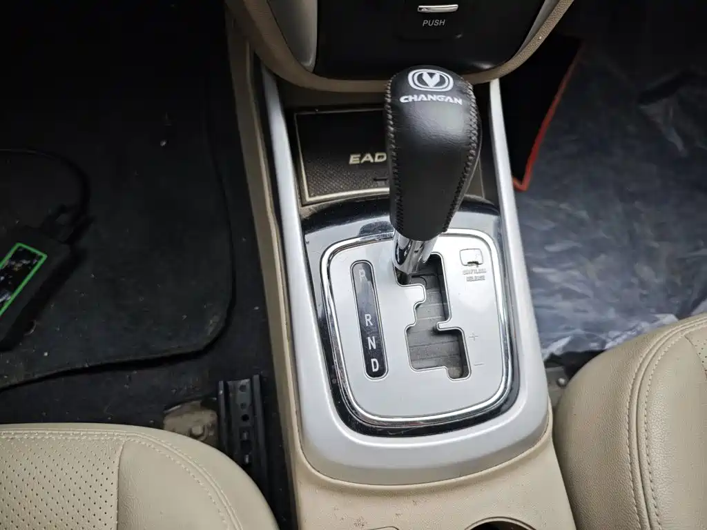 Changan Escape 2015 — фото 14