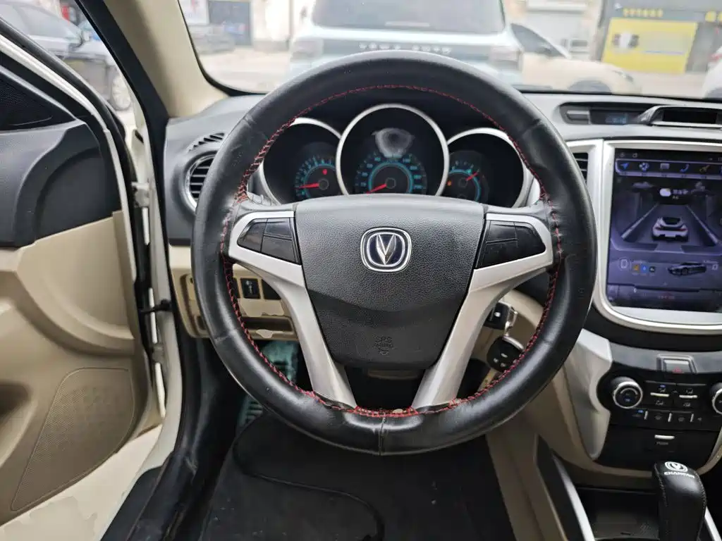 Changan Escape 2015 — фото 11