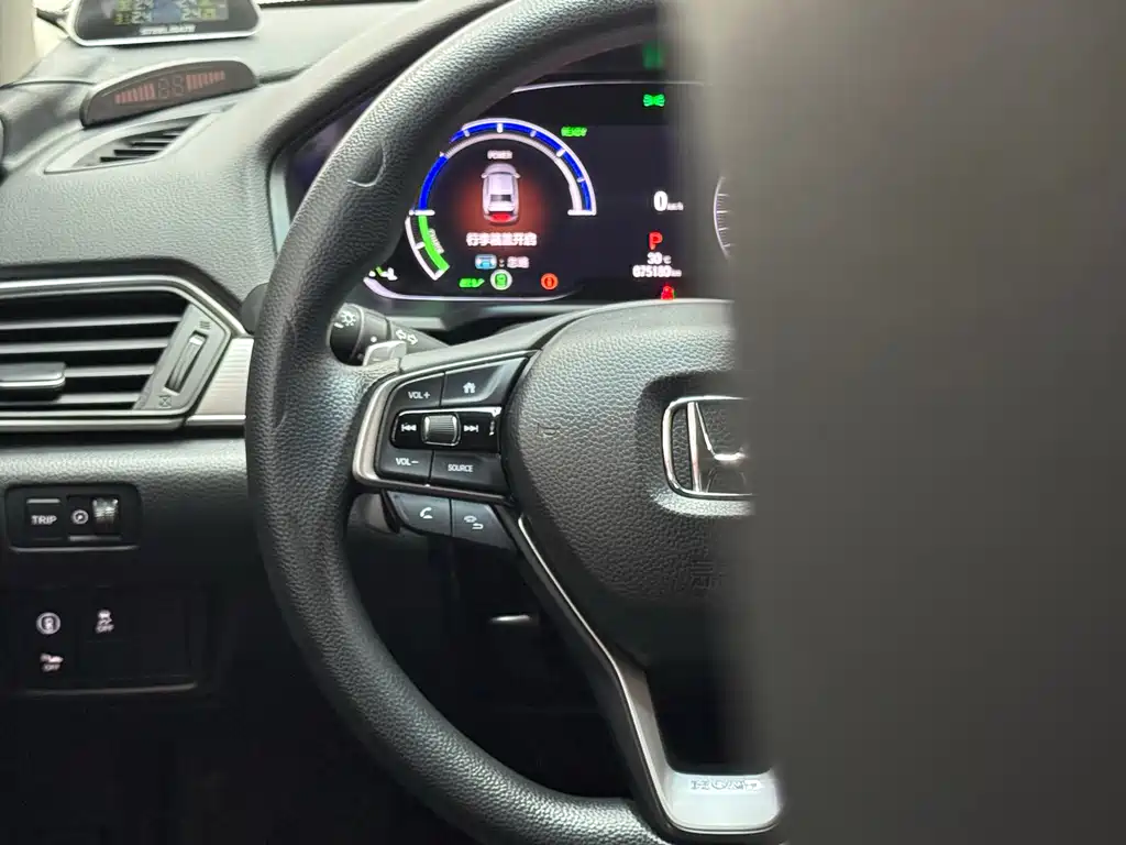 Honda Accord 2023 — фото 15