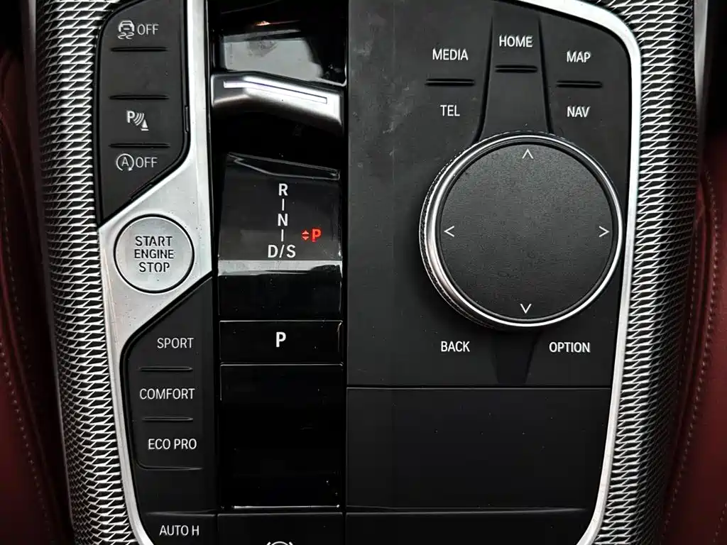 BMW 3 Series 2023 — фото 18