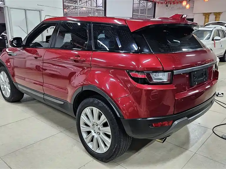 Land Rover Evoque 2018 — фото 28