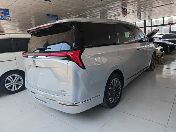 Buick GL8 2024